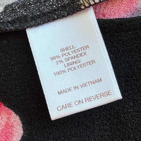 NWT Eva Mendes Collection On or Off Shoulder Maxi Gown Red Black Floral Size 4 - Picture 3 of 10